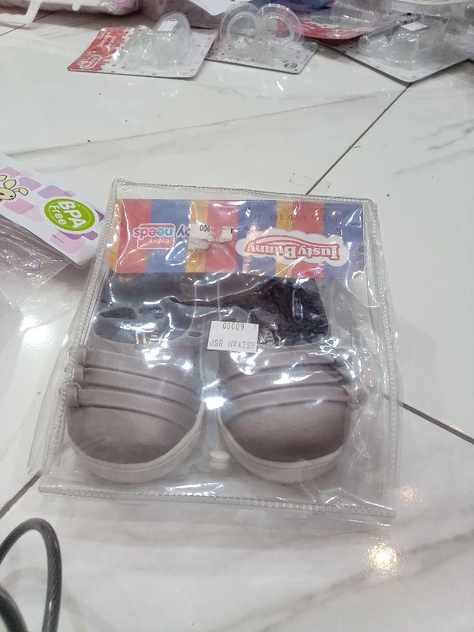 Sepatu sol baby needs