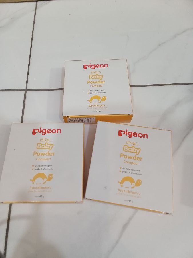 Pigeon baby powder compact 45g