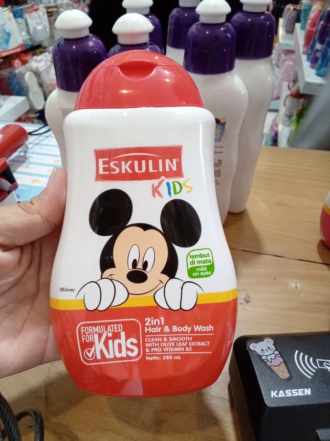 Eskulin kids 2in1 hair & body wash 280