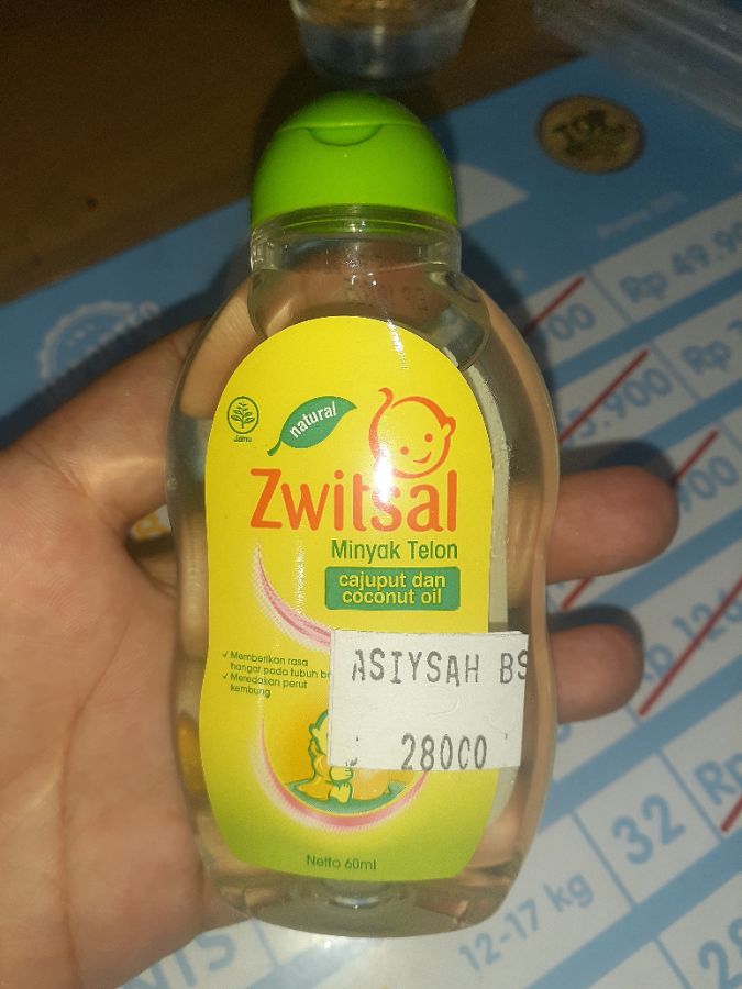 Zwitsal minyak telon cajuput & coconut oil 60ml