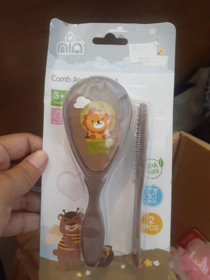 Nia sisir comb and brush set