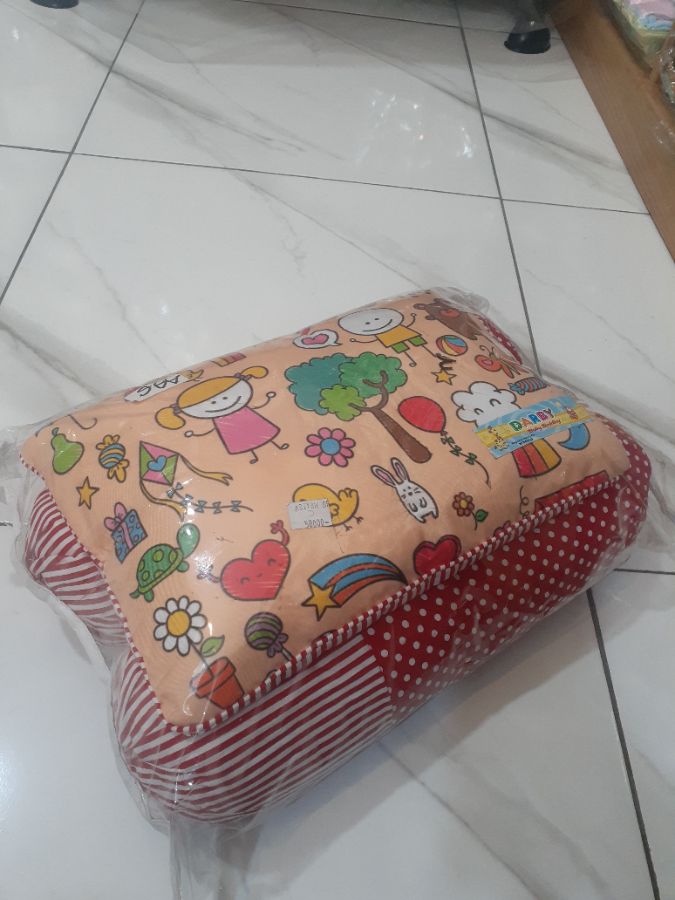 Bantal set 2 guling 1 biasa darby