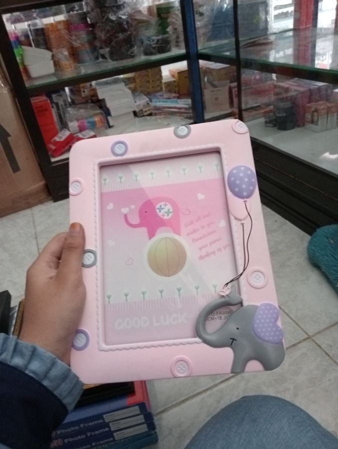 FRAME/ KARAKTER/ PINK/ 12.6CM  18.3CM