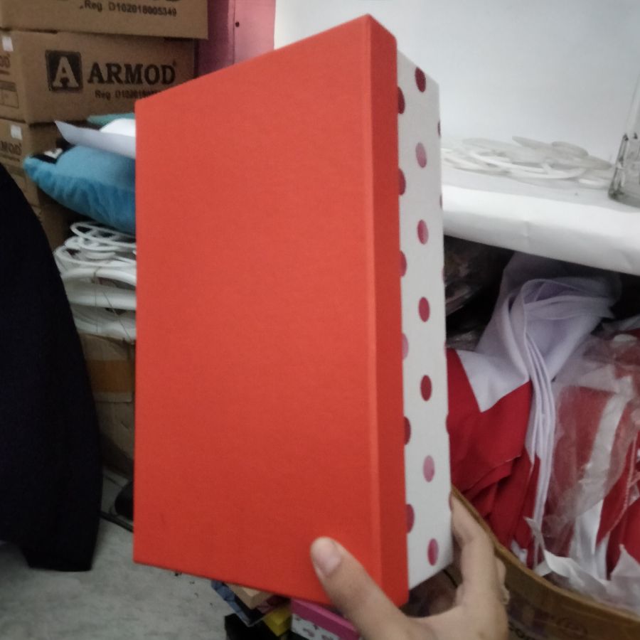 BOX KADO 25X10X6 CM/ MERAH