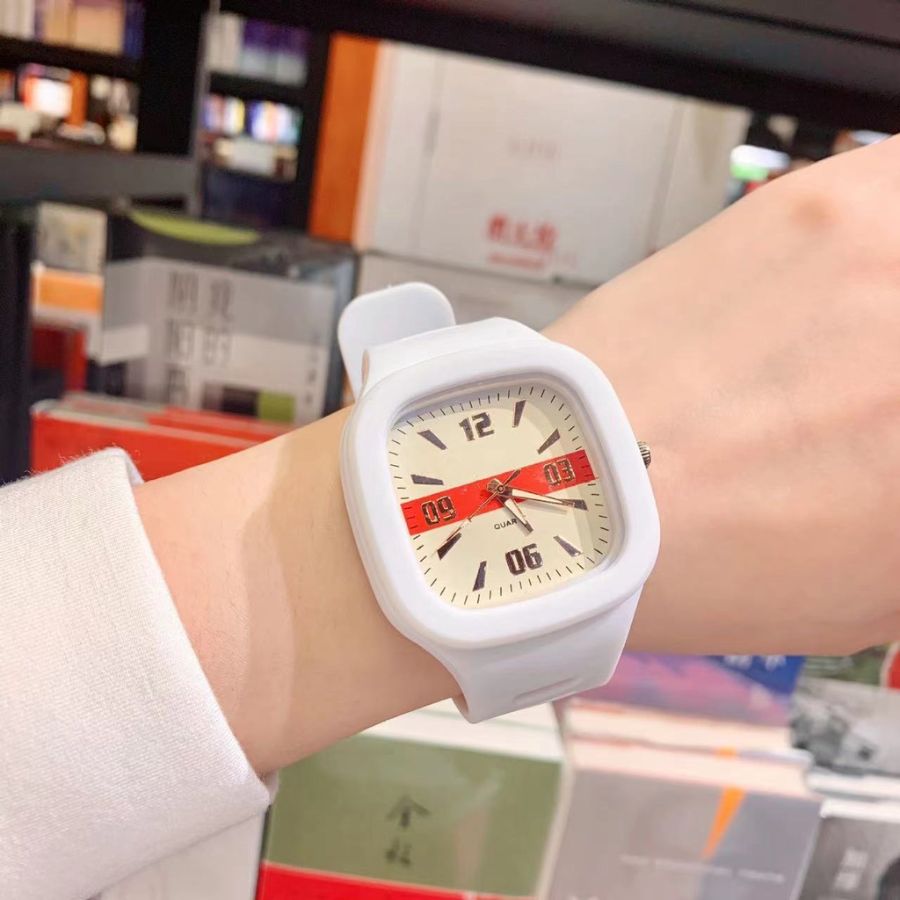  Jam Tangan Wanita A0183 Versi Korea Jam Tangan Elektronik Sederhana Variasi: Putih