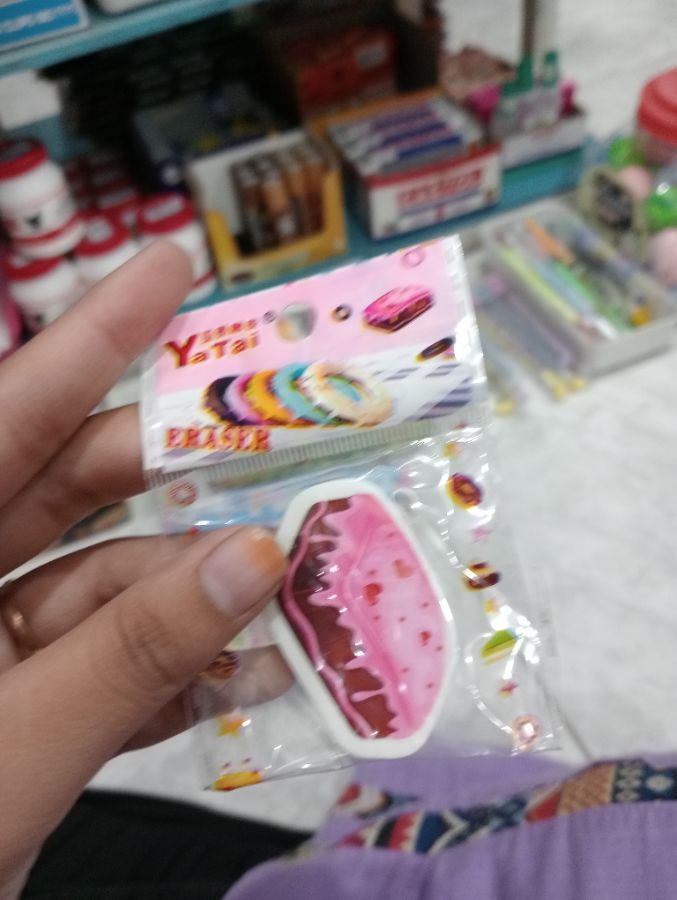 Ya Tai Eraser Kue