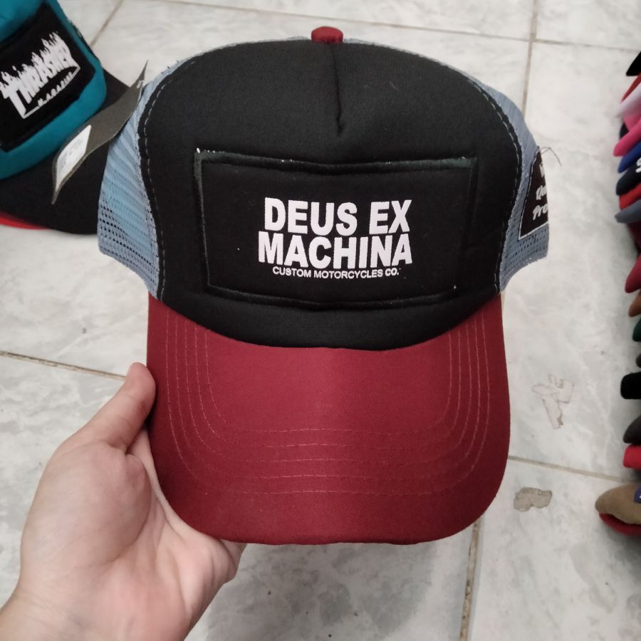 Trucker Jala Deus Ex Machina