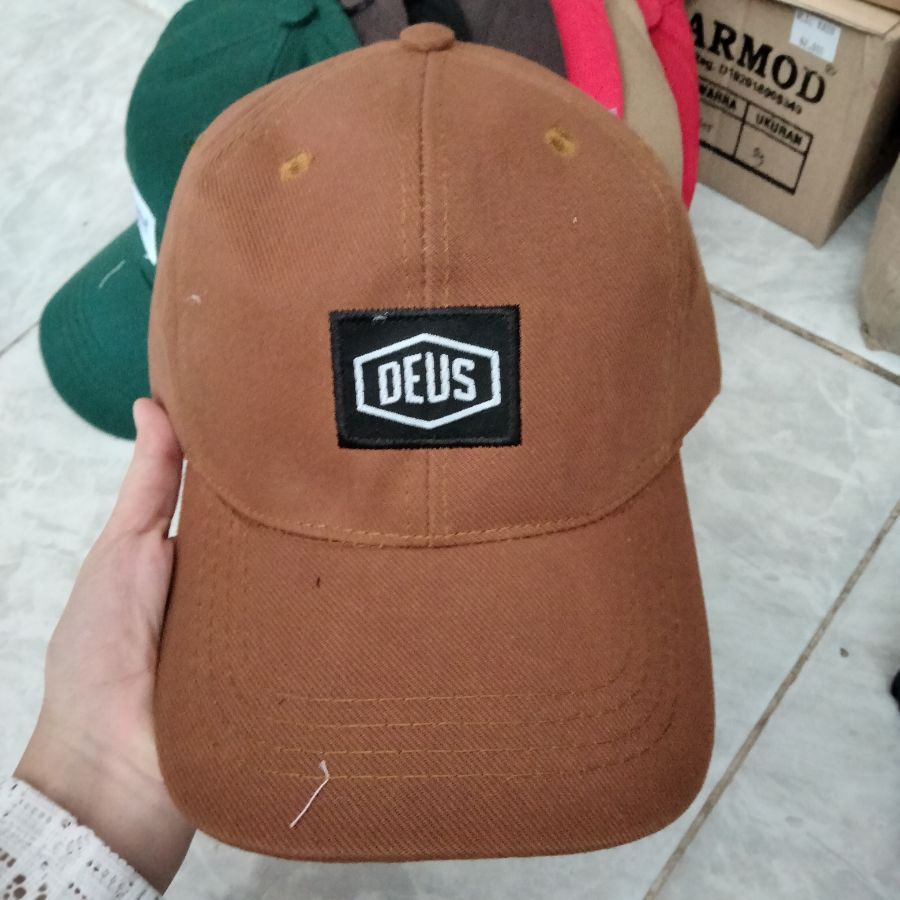 Topi Trucker Rafell Deus