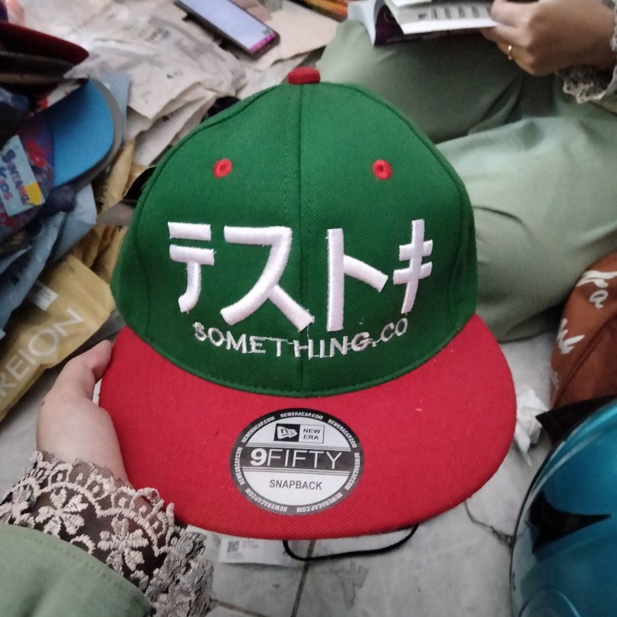 Topi Snapback Something 