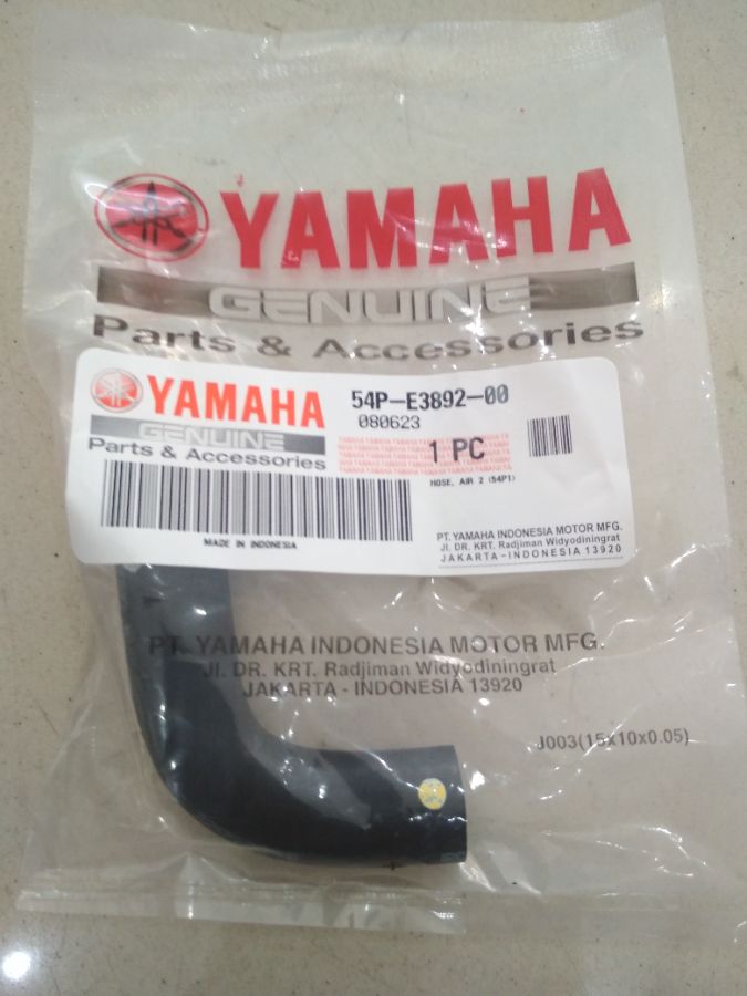 Selang Thortle body Mio J ( hitam ) YGP