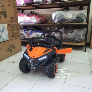 M 8788 Orange Mobil Jeep UTX no Garansi
