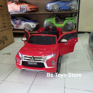 M 8899D  Merah Mobil Mitsubishi Pajero Sport Lisensi Double Dinamo no Garansi