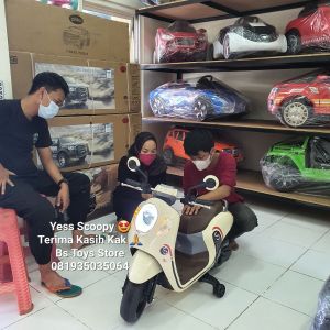 M 999 Krem Honda Scoopy Lisensi no Garansi
