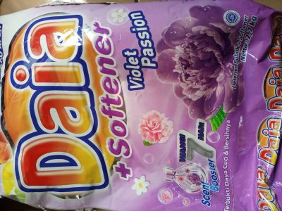Daia Detergent + Softener Violet Passion 2,7 kg