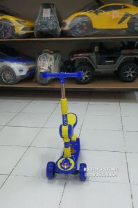 ST 05 Biru Skuter Duduk Iora Bisa Dilipat