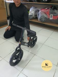 BK 01 Hitam Pushbike IORA Ban Eva