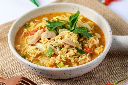 Mie Kuah Ayam Spesial 