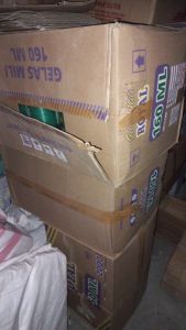 Gelas aqua 160 WARNA (40pack)