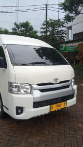 Hiace commuter 2