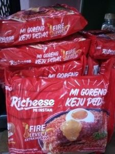 Richeese Mie Goreng Keju Pedas Level 3