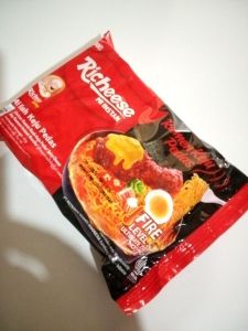 Richeese Ramen Keju Pedas Level 3 / 5