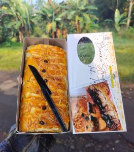 Banana Strudle Bandung