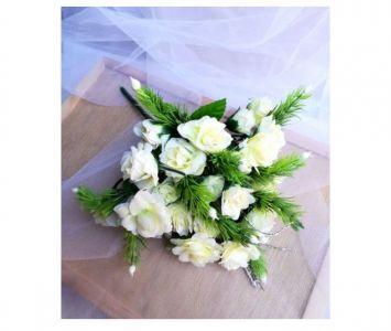 21 KUNTUM MAWAR MINI DAUN JARUM CEMARA 