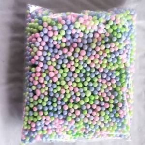 Butiran foam warna warni 