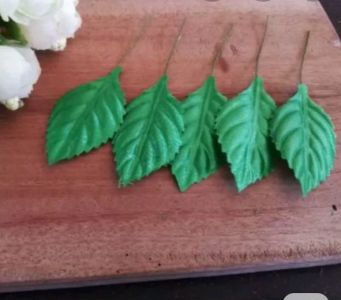 Daun mawar imitasi lusinan - HIJAU 