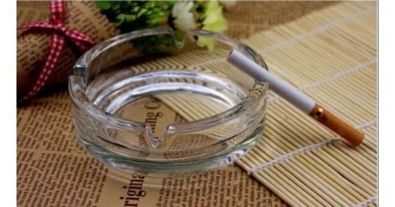 asbak kaca bulat D10 cm
