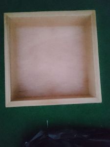 Nampan kayu jati Belanda 22x22cm