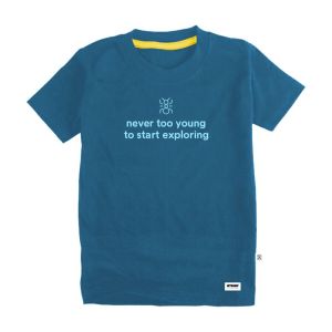T-shirt Never Too Young To Start Exploring Biru