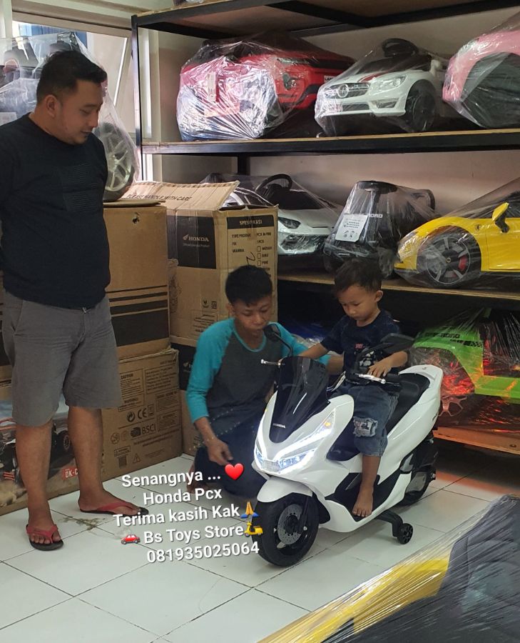 M 988 Putih Honda PCX Lisensi No Garansi