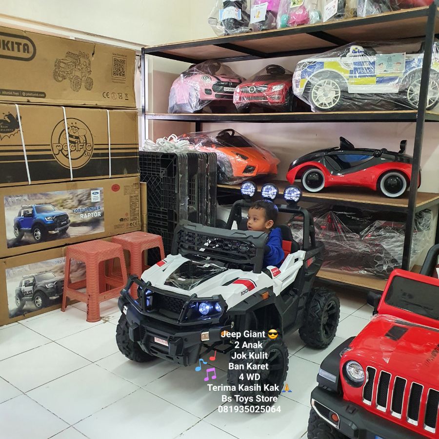 YKT 908 Putih Jeep Giant 4 WD