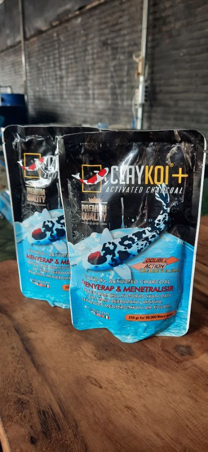 Clay Koi Hitam 