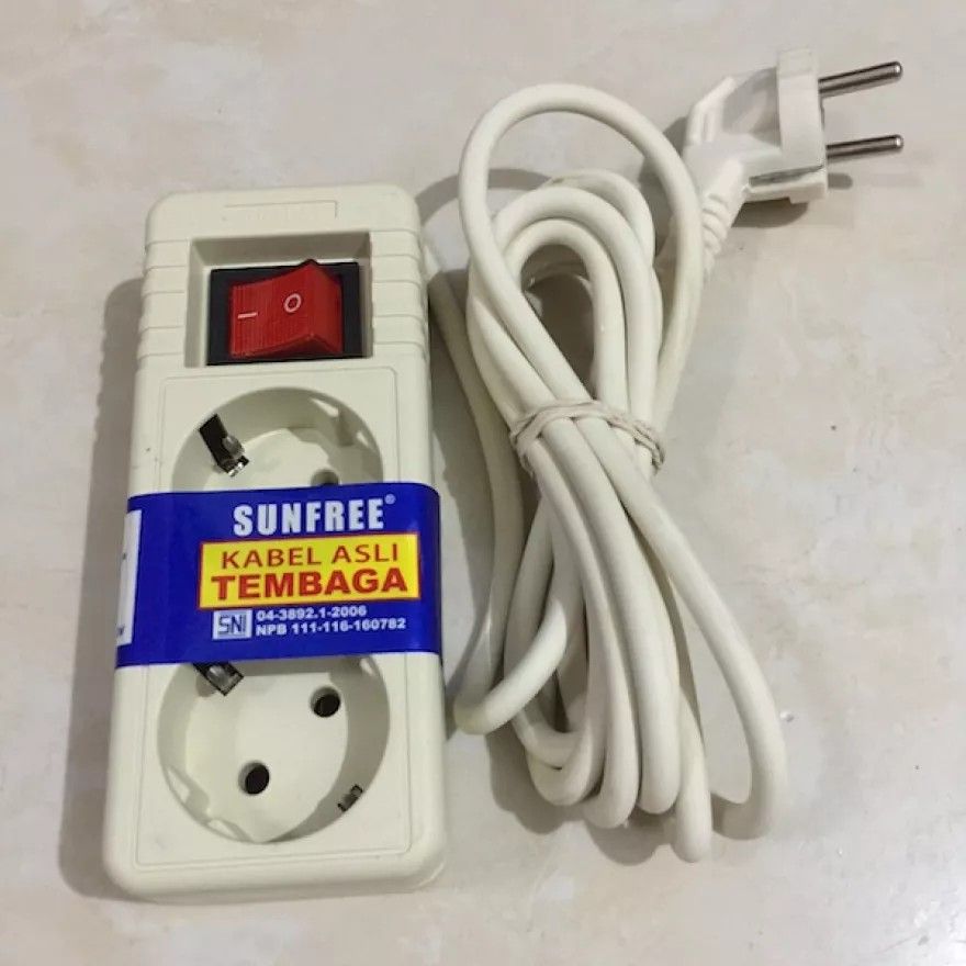 Stop Kontak + Kabel Sunfree Lubang 2 ( 5 Meter )