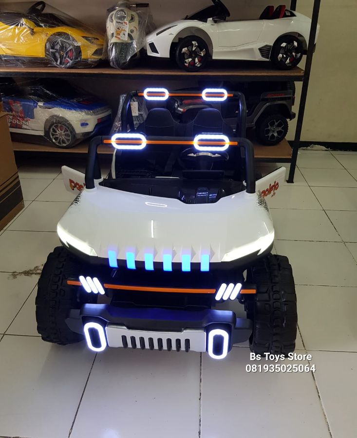 PJ KYZ 8611 Putih Jeep Sport Hummer Ban Karet 4 WD
