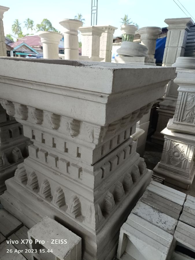 DOMPAL PAGAR 60X60 KETEAN