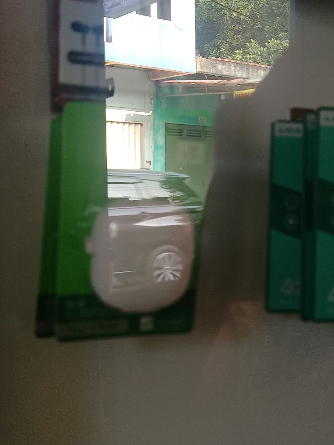Tempat earphone