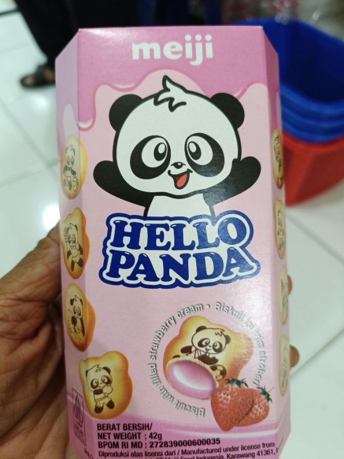 Hello panda strawberry 