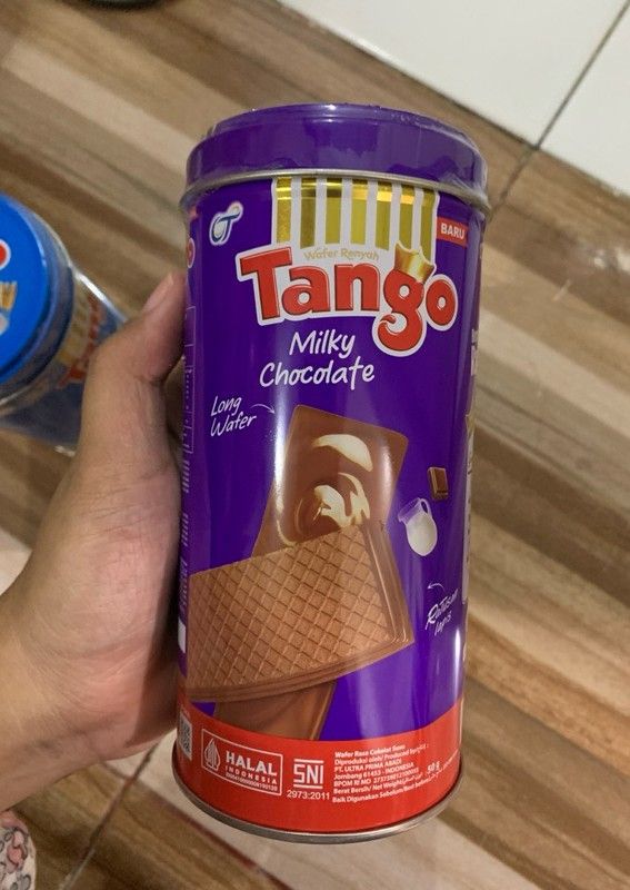 Tango wafer kaleng mini 50 gram /Tanggo Long