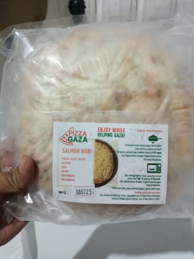Pizza medium Frozen salmon 