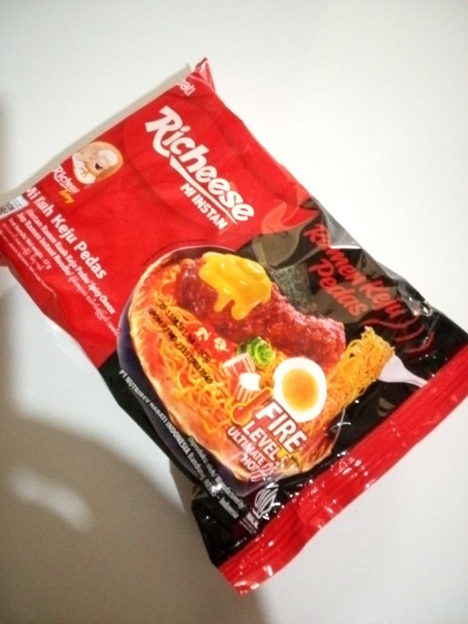 Richeese Ramen Keju Pedas Level 3 / 5