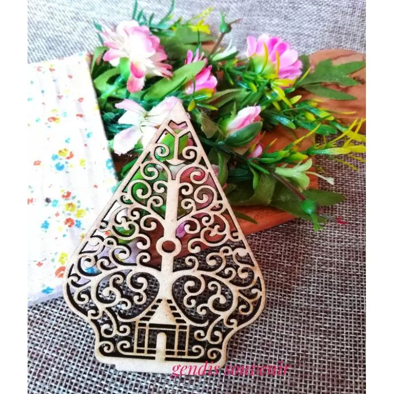 8,5 x 6,2CM MDF CHIPBOARD GUNUNGAN