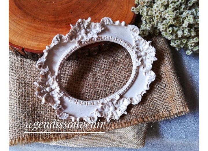 GS Resin frame oval ukir butterfly Casablanca