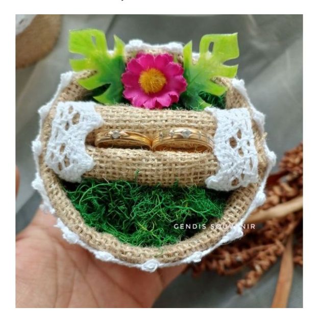 (RB05)RINGBOX CINCIN RUSTIC GONI ASTER 8,5CM