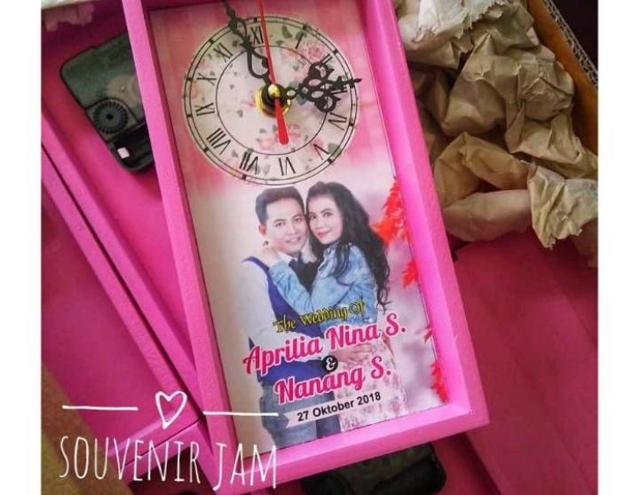 (minim 50pcs) souvenir jam kayu custom non kaca