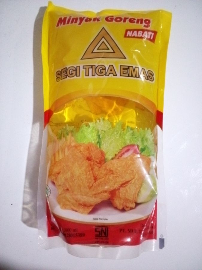 Minyak Goreng Segitiga Emas
