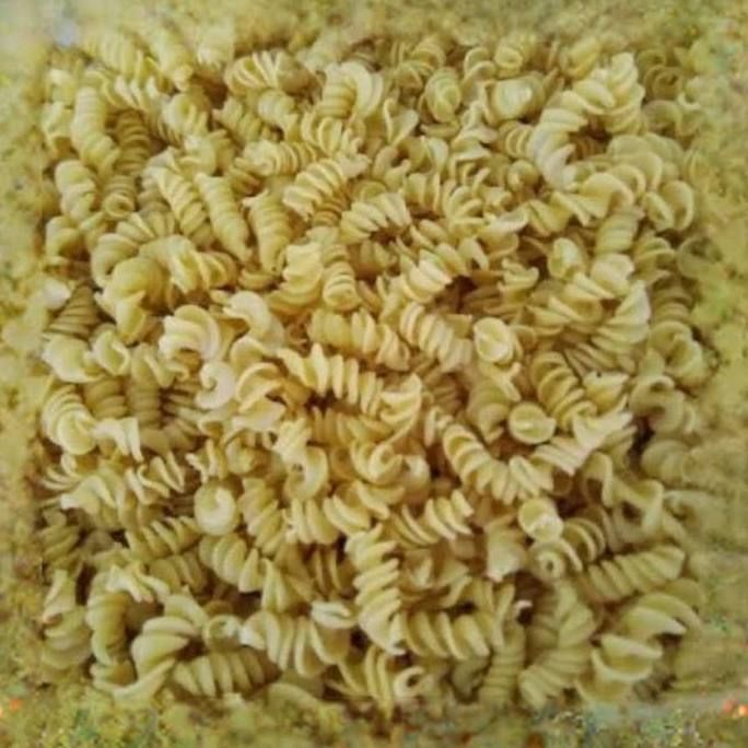 Makaroni spiral sapi panggang 