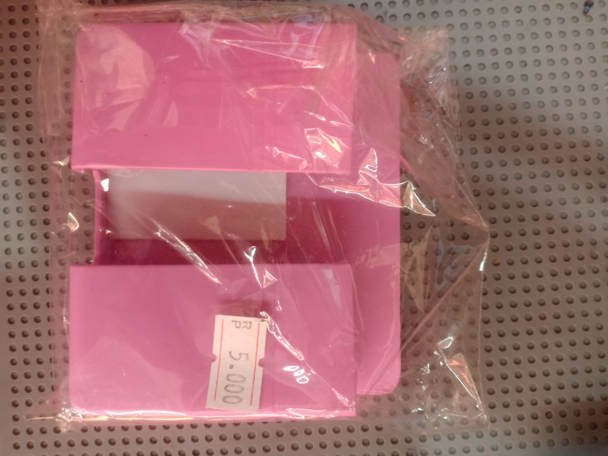 HOLDER HP DINDING